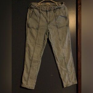 Universal Thread High Rise - Slim Straight - Wash Light Blur Denim Jeans